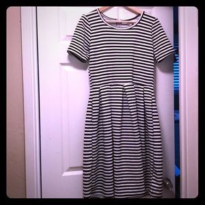 *SOLD* Lularoe Amelia